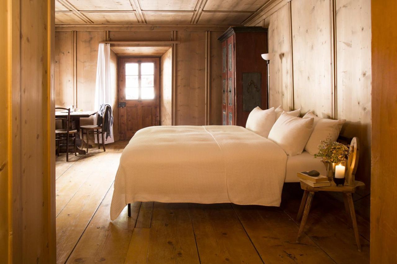 Hotel Chasa Chalavaina Мюстаир Экстерьер фото