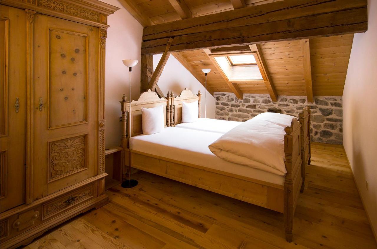 Hotel Chasa Chalavaina Мюстаир Экстерьер фото