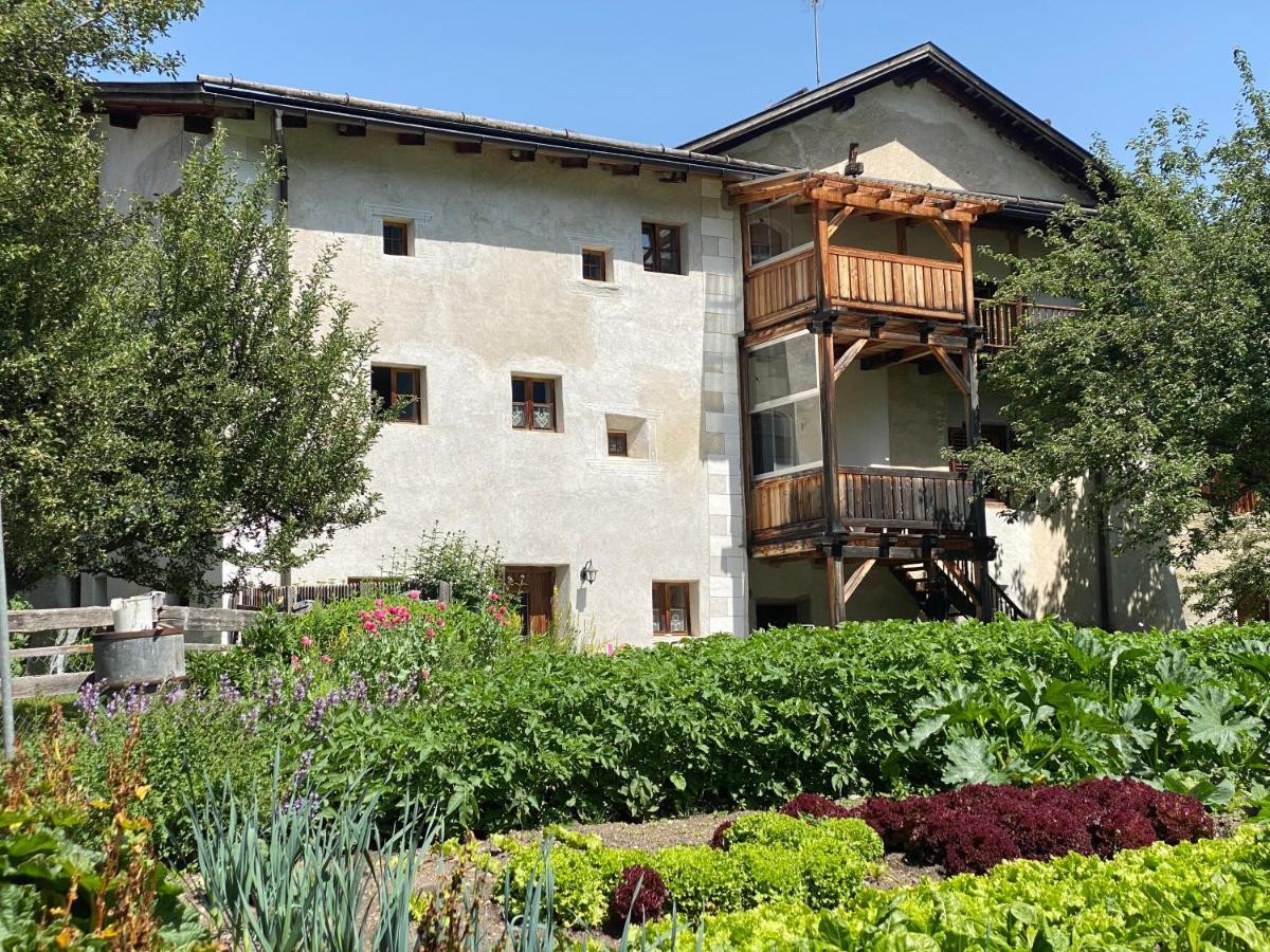 Hotel Chasa Chalavaina Мюстаир Экстерьер фото