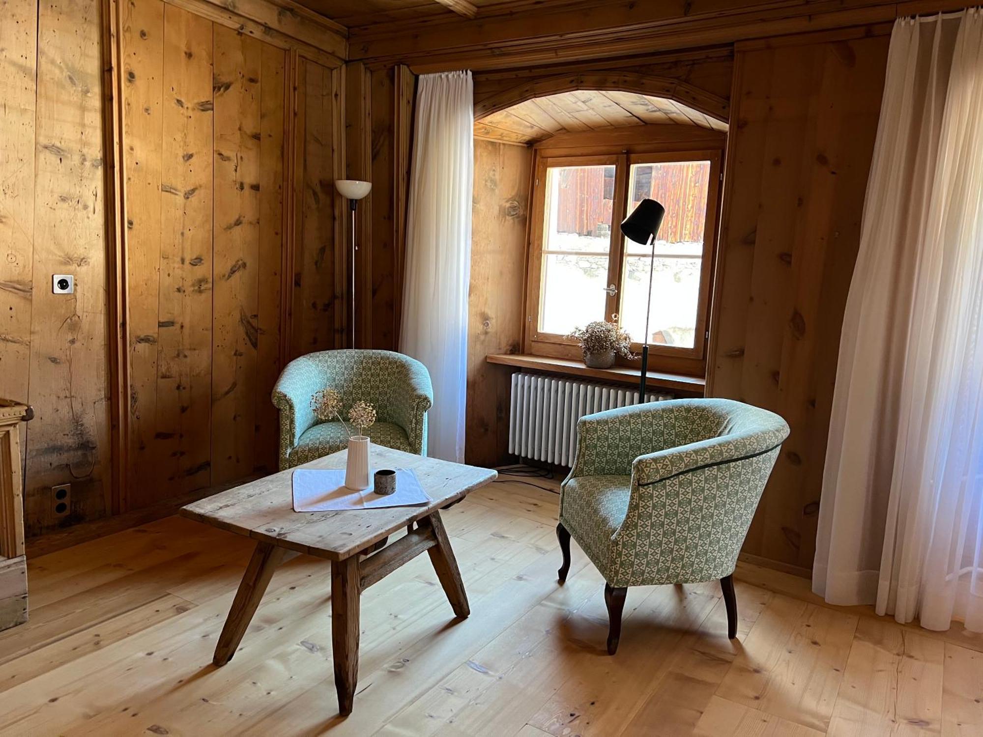 Hotel Chasa Chalavaina Мюстаир Экстерьер фото