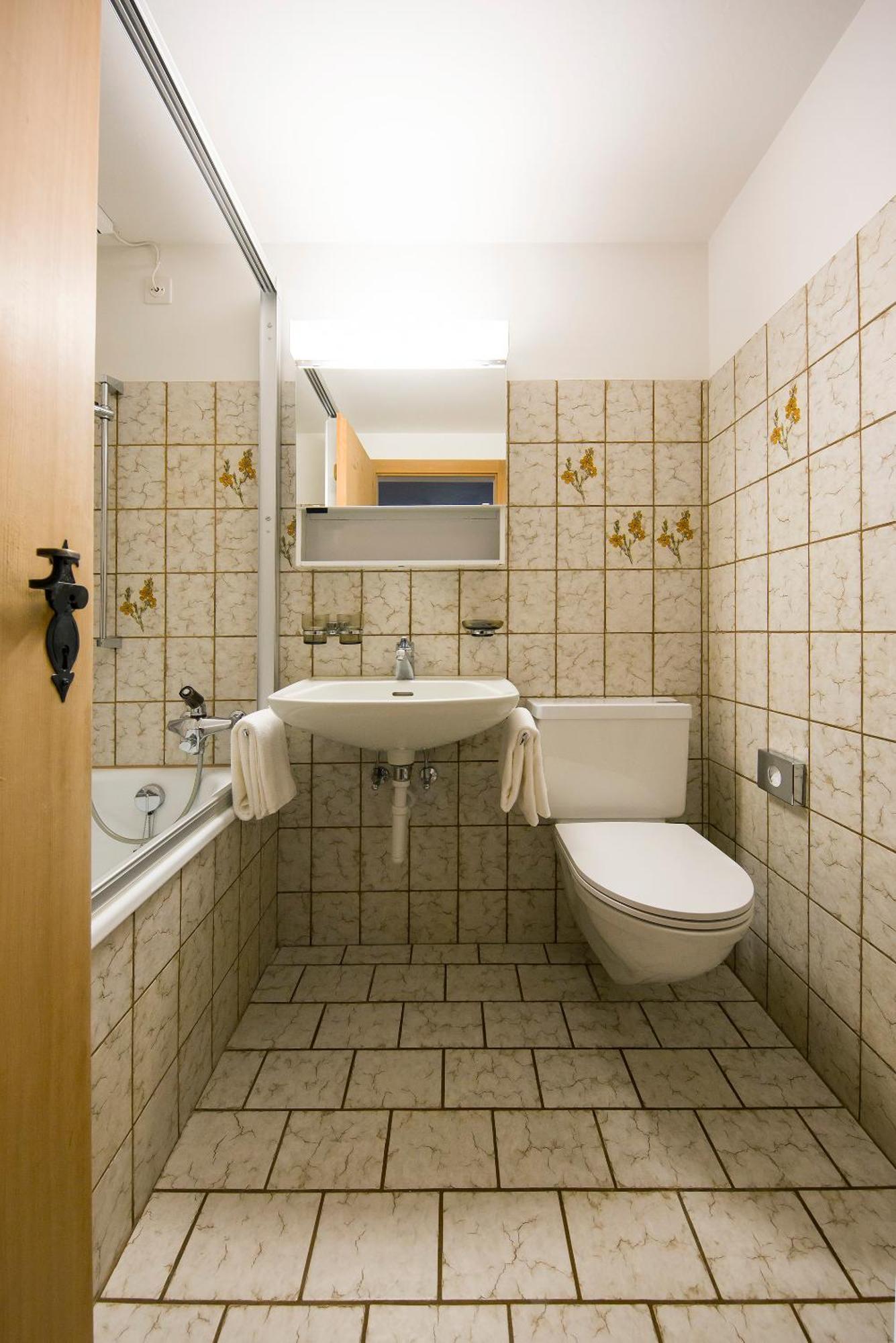 Hotel Chasa Chalavaina Мюстаир Номер фото